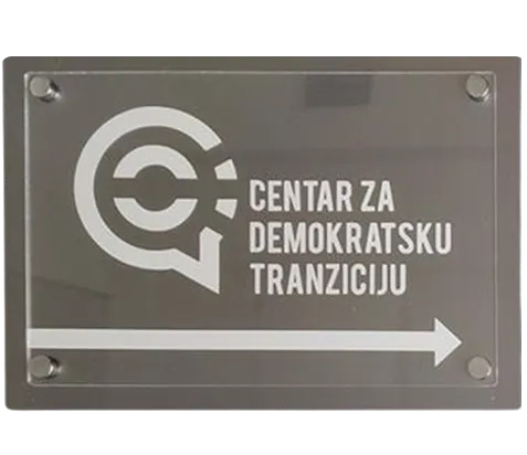 Personalizovane info table i signalizacija