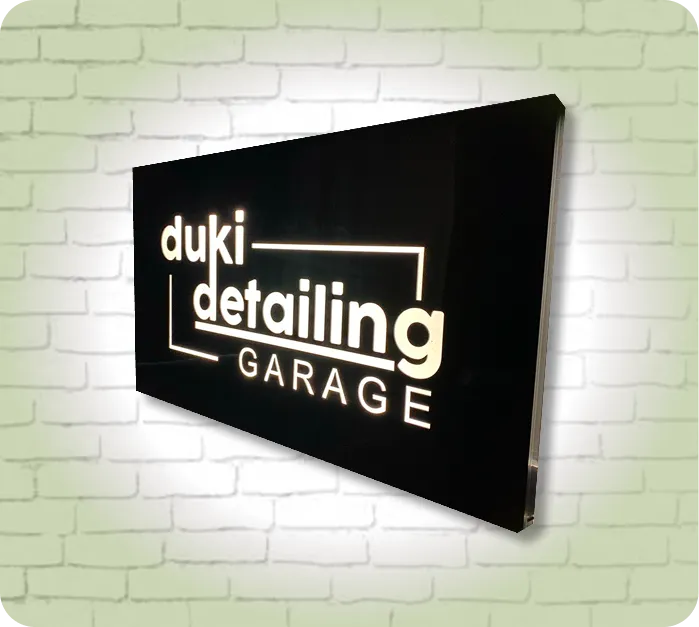 Otporne i upečatljive reklame za spoljašnje prostore - izrađene da traju i privuku pažnju iz svakog ugla