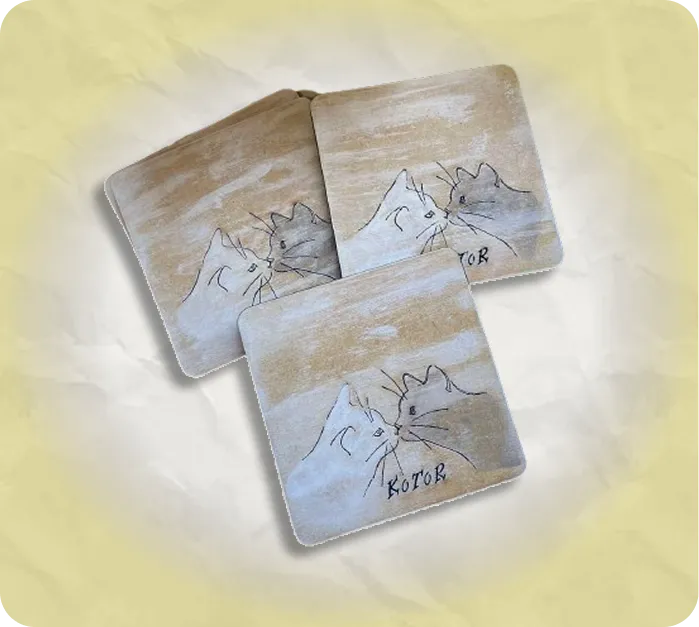 Unikatni ručno iscrtani podmetači sa motivima mačke simbola Kotora