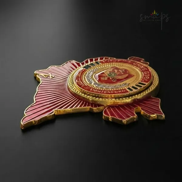 Metalna mapa Crne Gore sa koinom