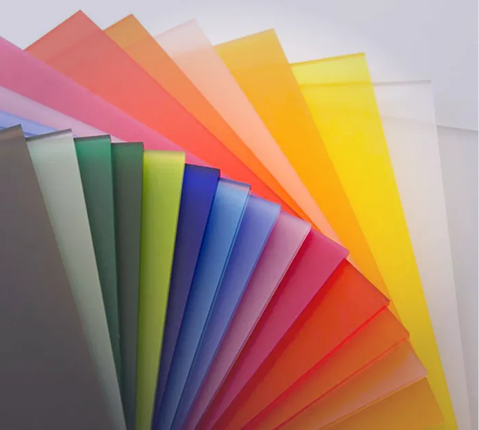 Široka paleta boja i debljina pleksiglas materijala