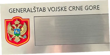 Info tabla sa natpisom za kancelarije Generalstaba Vojske Crne Gore