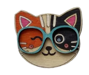 Magnet suvenir izradjen za Shkoder Cat Cafe sa motivom macke simbola Skadra, rucno farban i izradjen od sperploce