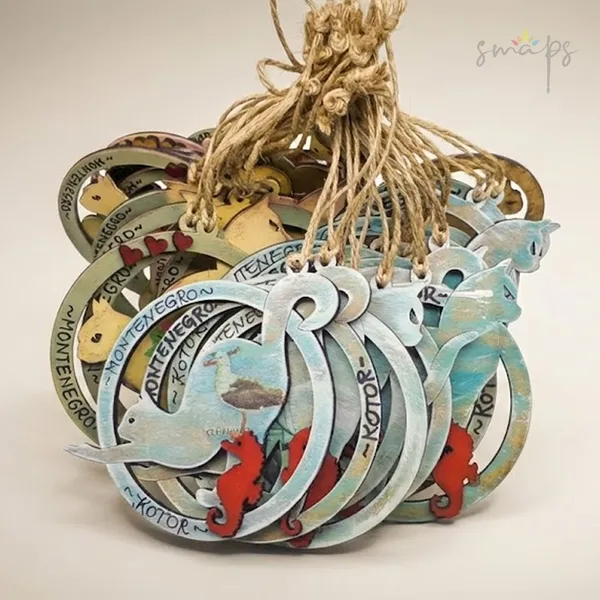 Ukras suveniri sa motivima mačke simbola Kotora